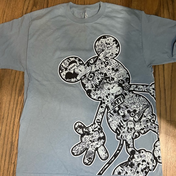 Disney Other - Disneyland Walt Disney World by Hanes Mickey T-shirt with wraparound image